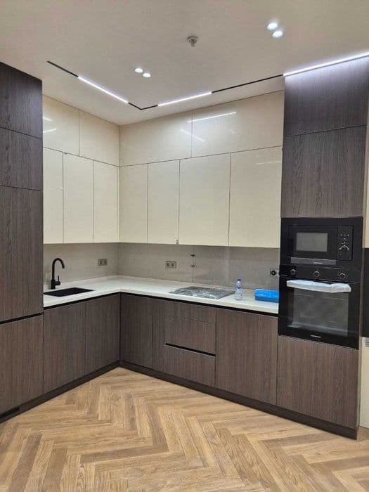 Новостройка 1в2 ком, 17 этаж ЖК Akay Сity Ор-р: Хамид Алимжан, Дархан